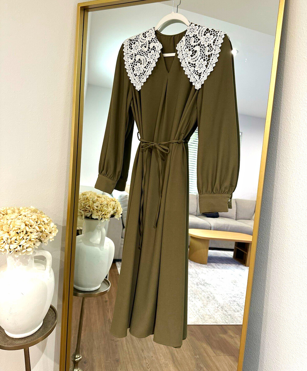 Dazy Women’s Size S Green/White Lace Collar V-Neck Puff Sleeve A-Line Midi Dress
